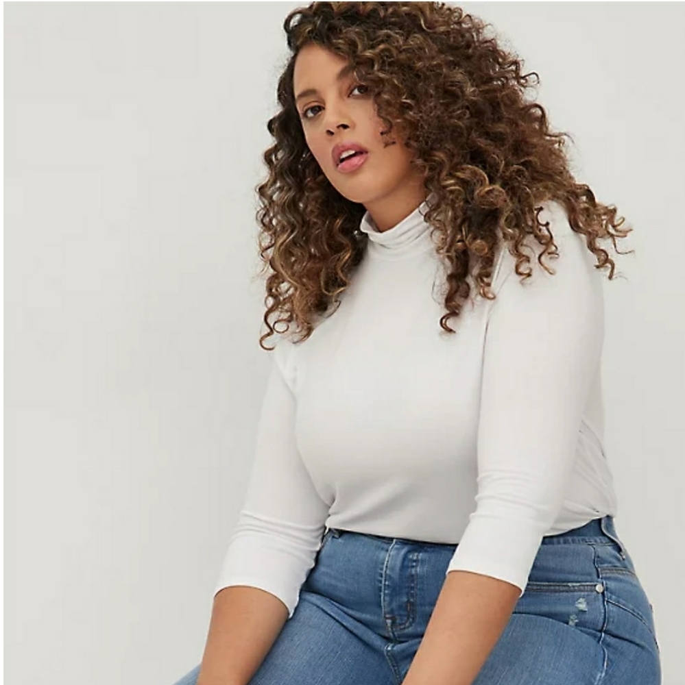 NWT Torrid TURTLENECK TEE - SUPER SOFT WHITE